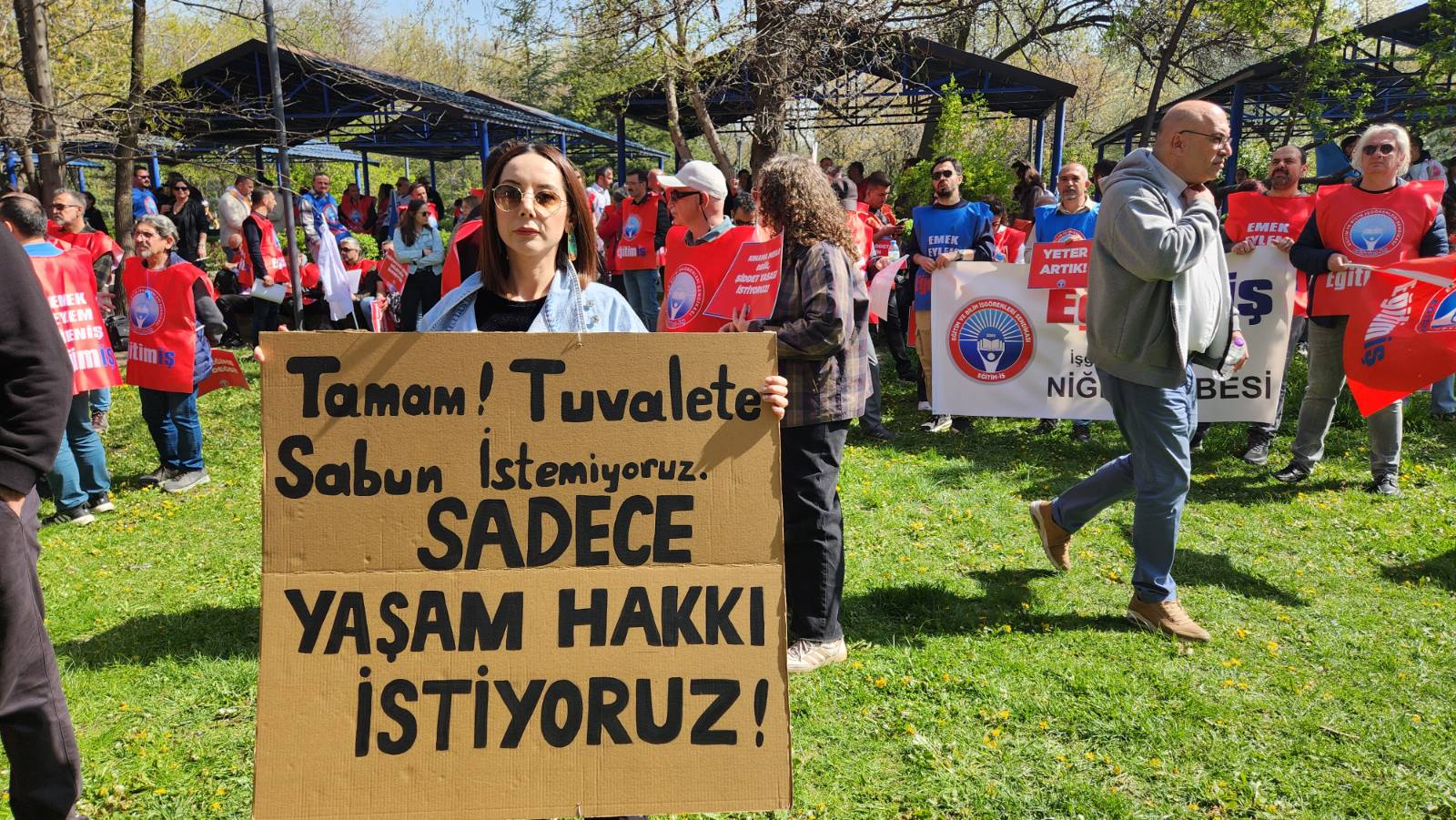 Öğretmenler Ankara'dan haykırıyor: ‘Tarikat Bakanı Yusuf Tekin istifa’