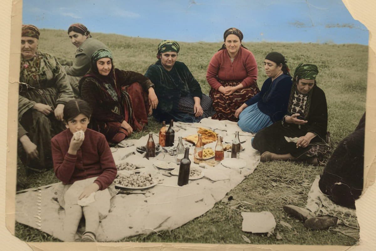 Sovyetler Birliği'nde 1934 yılında Kürt kadınları için kendi anadillerinde basılan Selametiya Jinan adlı kadın sağlığı ve hakları broşürünün kapağı.