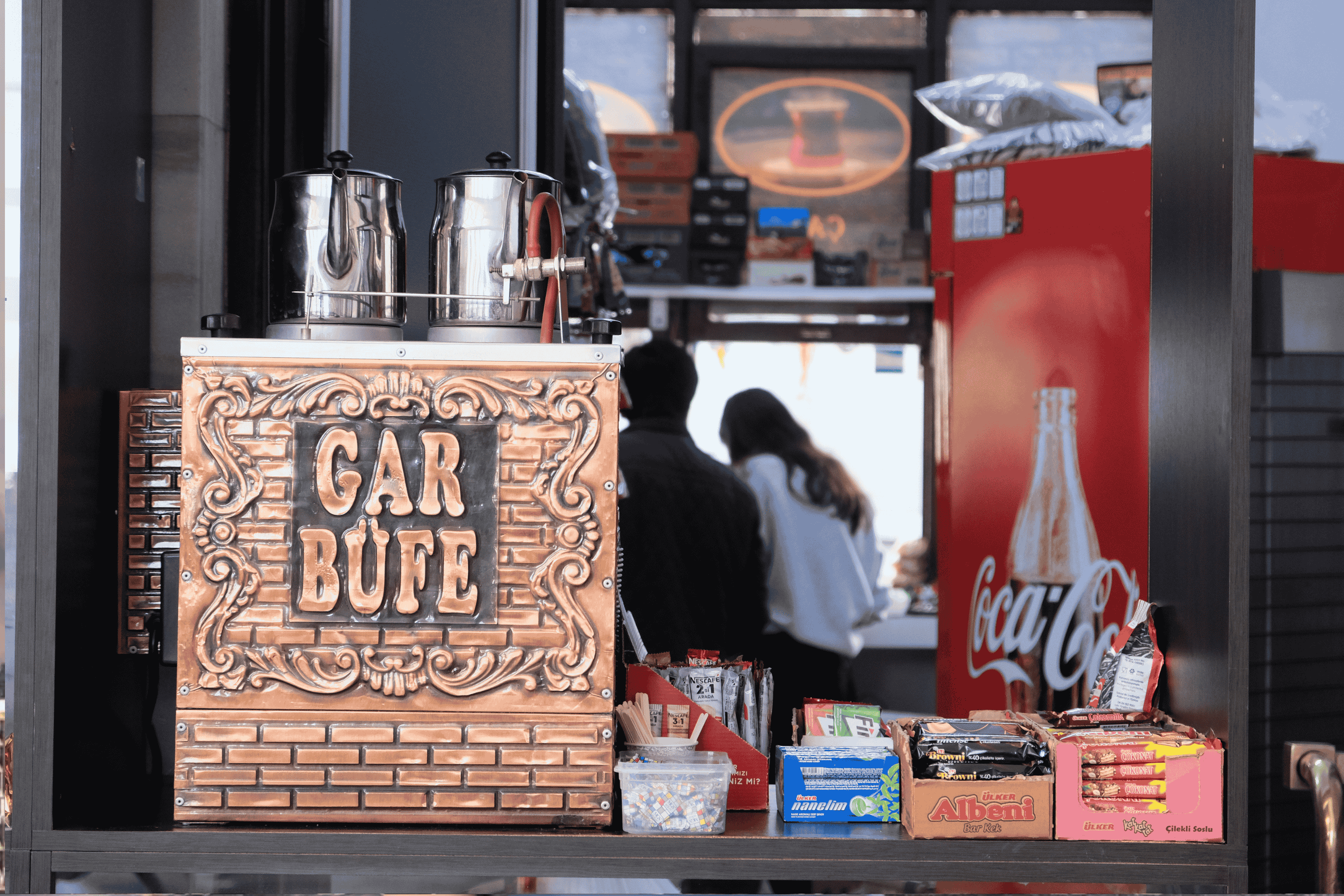 İnsanların Türküleri | Yürüdü tren de yolda eğlenmez