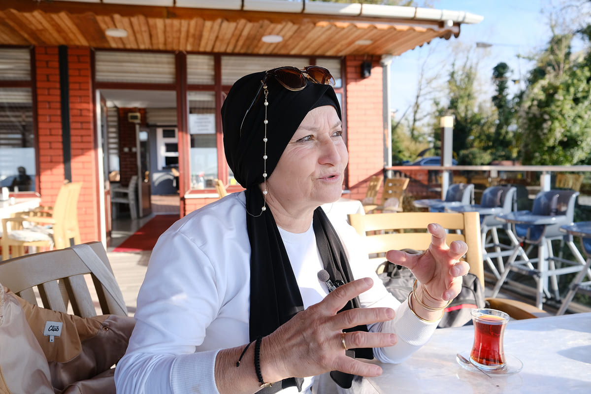 Zonguldak'ta fındık bahçelerinin altındaki kaçak maden ocaklarında yerin metrelerce altında yoksulluk nedeniyle çalışmak zorunda kalan kadın işçilerin hikayesi