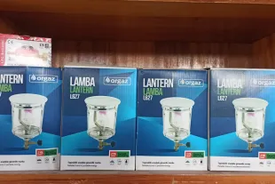 Deprem felaketlerinin ardından yaşanan uzun süreli elektrik kesintilerinin; arama kurtarma çalışmalarını engellemesi, haberleşmeyi felç etmesi ve temel insani ihtiyaçlara erişimi zorlaştırması nedeniyle afetin kendisi kadar büyük ve hayati bir krize dönüşmesi
