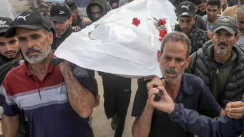İsrail Hamas'ın müzakere heyeti başkanı ve Gazze lideri el-Hayye'nin oğlunu katletti