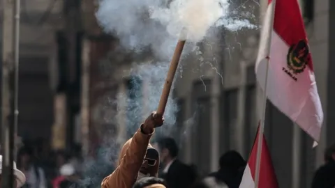 Bolivya'da Ekonomik Kriz Protestoları Büyüyor: Hükümet Karşıtı Gösteriler Şiddetlendi