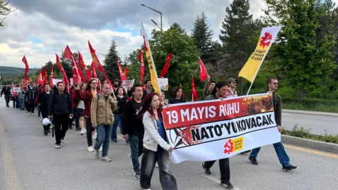 Türkiye Komünist Gençliği ODTÜ'de yürüdü: 19 Mayıs'ın ruhuyla NATO'yu ülkemizden kovacağız!