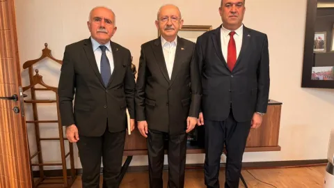 Kılıçdaroğlu, İstanbul İl Başkanlığı'na atanan kayyum ekibiyle görüştü