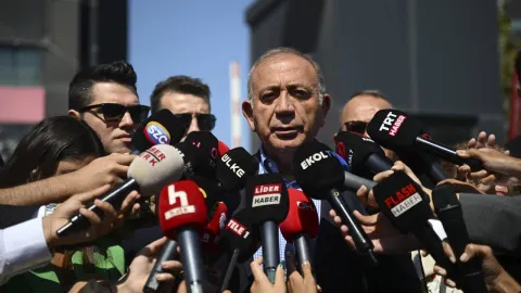 Mahkeme Gürsel Tekin'in görevine son verdi: CHP İstanbul'a yeni kayyım atandı