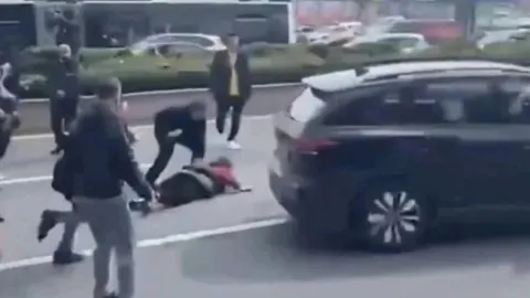 CHP’lilerin arasında dalıp bir kadını yaralayan aracın plakası sahte çıktı