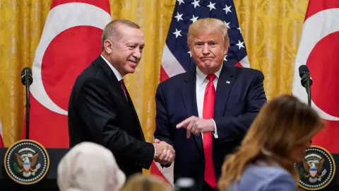 Önce paylaştı, sonra sildi: Erdoğan, Trump'a gerçekten 'asırlardır beklenen lider' mi dedi?