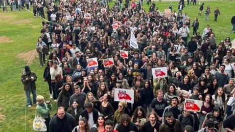 Protestolar sonuç verdi, Erdoğan Bilgi Üniversitesi'ni kapatma kararını geri çekti