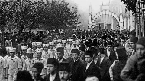 Ya Osmanlı ya Cumhuriyet