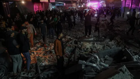 İsrail Gazze’de bir İzzeddin el‑Kassam komutanını öldürdüğünü açıkladı; aile üyeleri ve sivil kayıplar bildiriliyor, teyit karışık