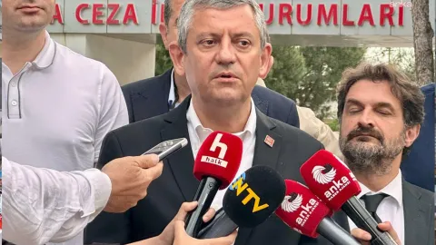 Özel'den Kılıçdaroğlu'na: 'Ben kurultaydan grup başkanı seçilmiştim'