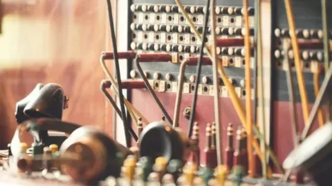 Fırtınalı yılların fısıltısı: 12 Eylül döneminde devrimcilerin iletişim ağını ören telekom işçisi