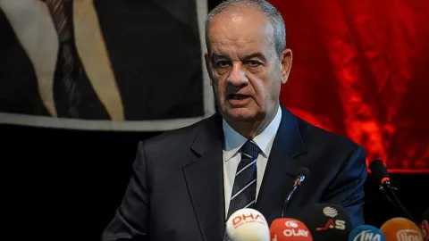 İlker Başbuğ’dan Özgür Özel’e destek: 'Birileri FETÖ’cülükle suçlanacaksa en son akla gelebilecek isimlerden biri'