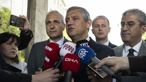 CHP'li vekillerin kurultay adımı sonrası yandaş medya:  'Yeni kurultay da yargıya gidebilir'