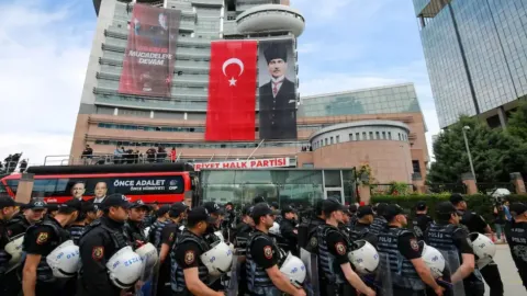 CHP'deki 'Mutlak Butlan' Tartışması ve 'Devlet Aklı' Eleştirileri