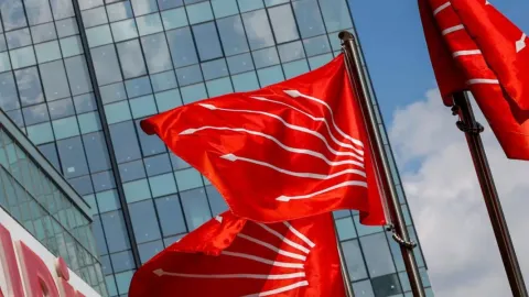 Yüksek Seçim Kurulu binası önünde basın açıklaması