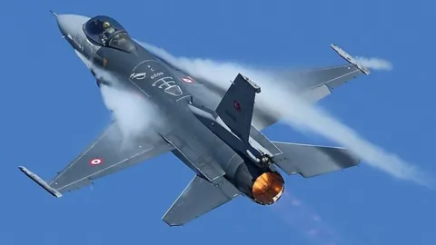 Ankara'da yapılacak NATO zirvesi öncesi güvenlik önlemleri artırıldı.