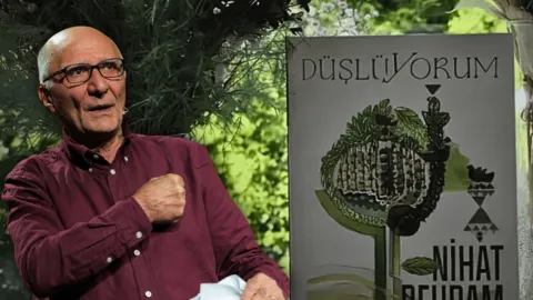 Nihat Behram'ın yeni kitabı DüşlüYorum üzerine gerçekleştirdiği söyleşiden bir kare