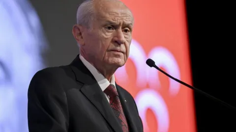 Bahçeli, Kılıçdaroğlu'nun arkasında durdu: 'Özel kutuplaşmayı keskinleştirici bir tavır takınıyor'