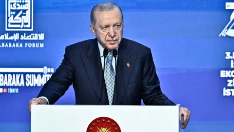 Cumhurbaşkanı Erdoğan, 3. Dünya İslam Ekonomi Zirvesi'nde konuşma yaparken