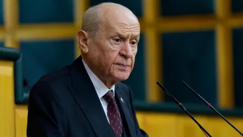 MHP Genel Başkanı Devlet Bahçeli konuşma yaparken