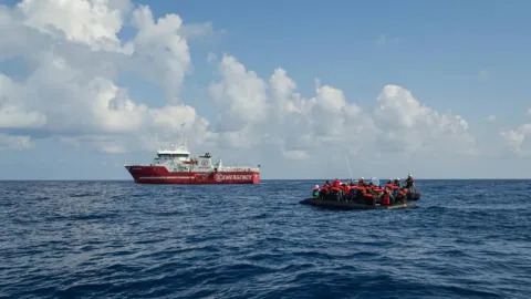 Malta açıklarında göçmen teknesi battı: 10 kişi hayatını kay