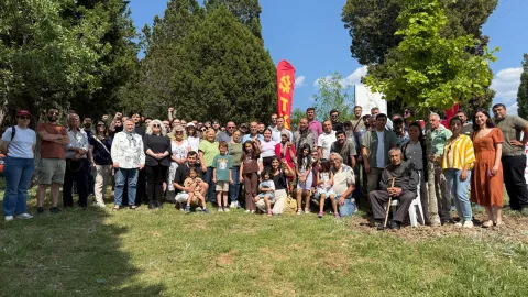 Nâzım Hikmet, Kıranışıklar'da bir çınar gölgesinde anıldı: '