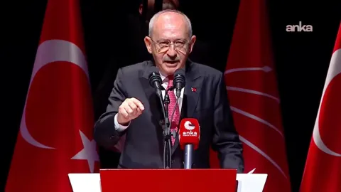 Kılıçdaroğlu 'ihraç' sloganları eşliğinde konuşuyor: Kirli o