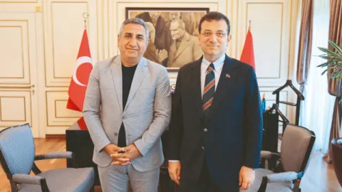 Kemal Kılıçdaroğlu CHP Genel Merkezi'nde konuşurken