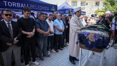 Irmak öğretmen toprağa verildi: Savcılık kamu göre