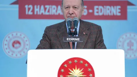 Cumhurbaşkanı Recep Tayyip Erdoğan konuşma yaparken