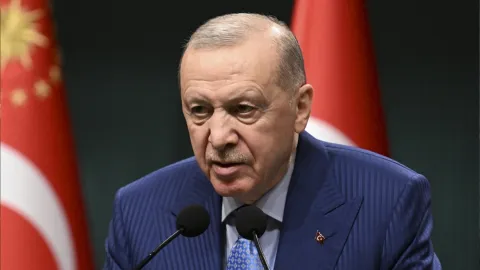 Cumhurbaşkanı Recep Tayyip Erdoğan açıklama yapıyor.