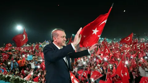 Cumhurbaşkanı Başdanışmanı Mehmet Uçum açıklama yaparken