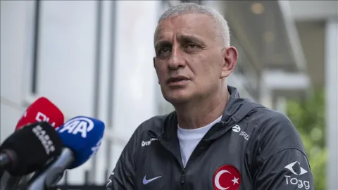 Türkiye Futbol Federasyonu Başkanı İbrahim Hacıosmanoğlu'nun portresi.