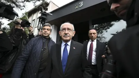 Kemal Kılıçdaroğlu'nun konuşma yaptığı bir fotoğraf.