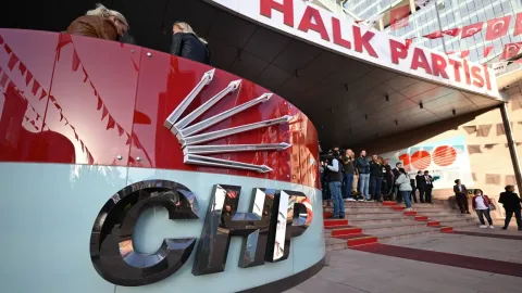 Herkesin unuttuğu ‘esas’ mesele: ‘CHP’de işten çıkarılan emekçiler ortada bırakıldı, kimse sahip çıkmadı!’