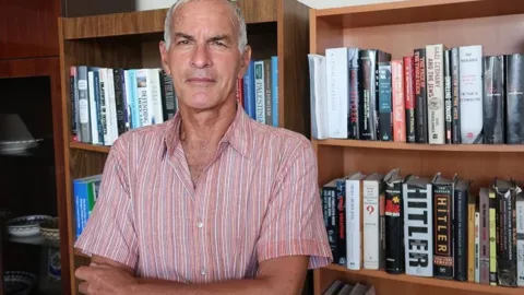 Norman Finkelstein, ABD'de artan sağcı İsrail karşıtlığına dikkat çekiyor.