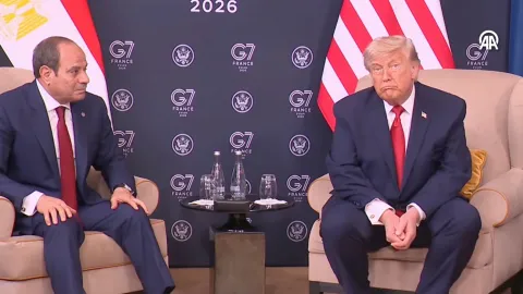 ABD Başkanı Donald Trump ve Mısır Cumhurbaşkanı Abdülfettah el-Sisi G7 Zirvesi'nde