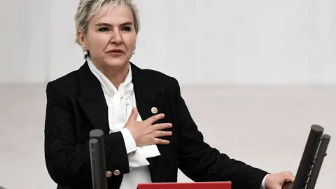 Nimet Özdemir'in Meclis'te çekilmiş bir fotoğrafı.