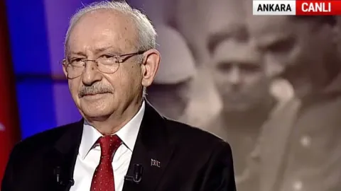Kemal Kılıçdaroğlu, canlı yayında açıklamalarda bulunuyor.