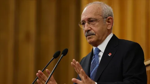 AKP'li yöneticiler Kemal Kılıçdaroğlu'nun televizyon programı performansına tepki gösteriyor.