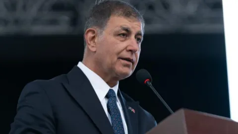 İzmir Büyükşehir Belediye Başkanı Cemil Tugay
