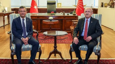 CHP'de kurultay tartışmaları: Özel'e yakın kurmaylar "10 gün" süre verdi, mahkemeyi işaret etti