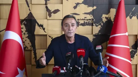 Yılmaz Güney filmleri ve Berhan Şimşek tartışması üzerine bir yazı.