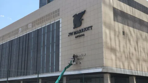 Ankara'da NATO Zirvesi öncesi otel çevresinde yapılan düzenleme çalışmaları