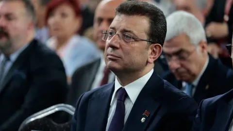 Ekrem İmamoğlu'nun gazeteci Merdan Yanardağ ile yaptığı röportajdan bir kare.