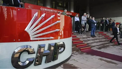ABP Liderinden Partiye Katılım İddiası: 86 Milletvekili ve 74 İl Başkanı Cerahat Ediyor