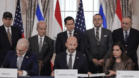 İsrail ve Lübnan arasında imzalanan anlaşma sonrasında bölgedeki gerilim tırmanıyor.