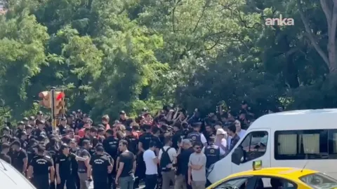 İstanbul'da düzenlenen NATO Parlamenterler Zirvesi'ne yönelik protesto gösterileri.